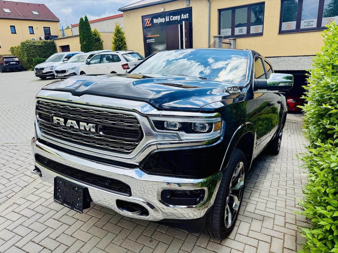 Dodge Ram, 5,7 HEMI LIMITED E-Torque ČR