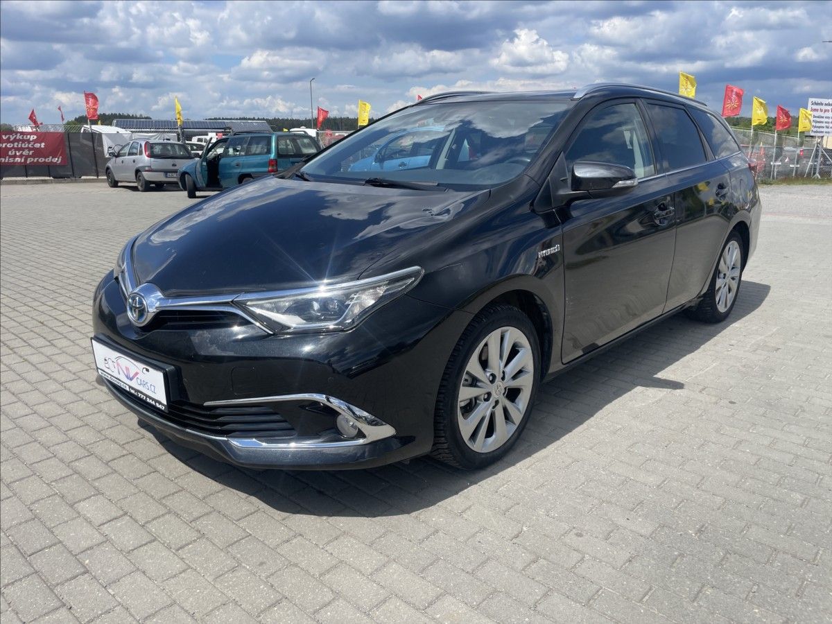Toyota Auris, 1,8 i 73kw Hybrid e-CVT bez ko