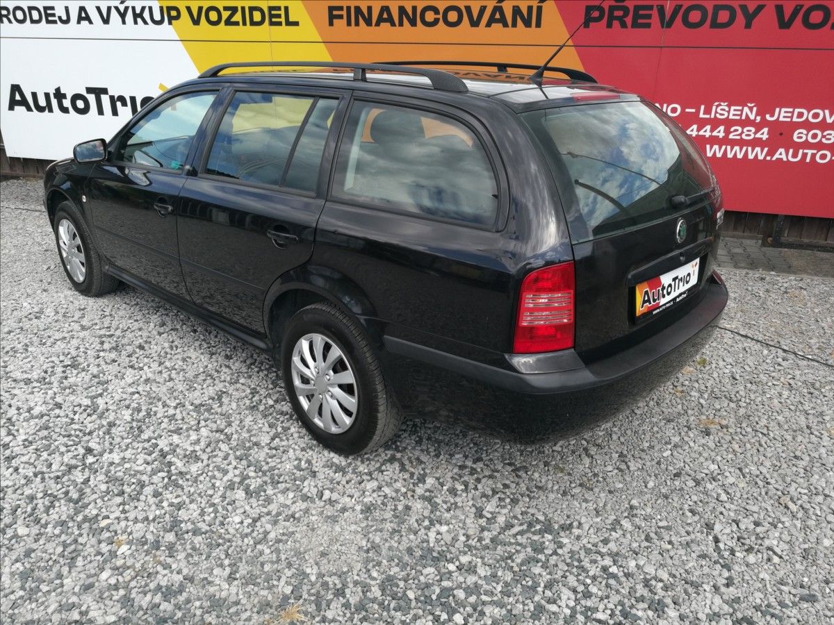 Škoda Octavia, 1,6 i Tour kombi klima - fotka 4