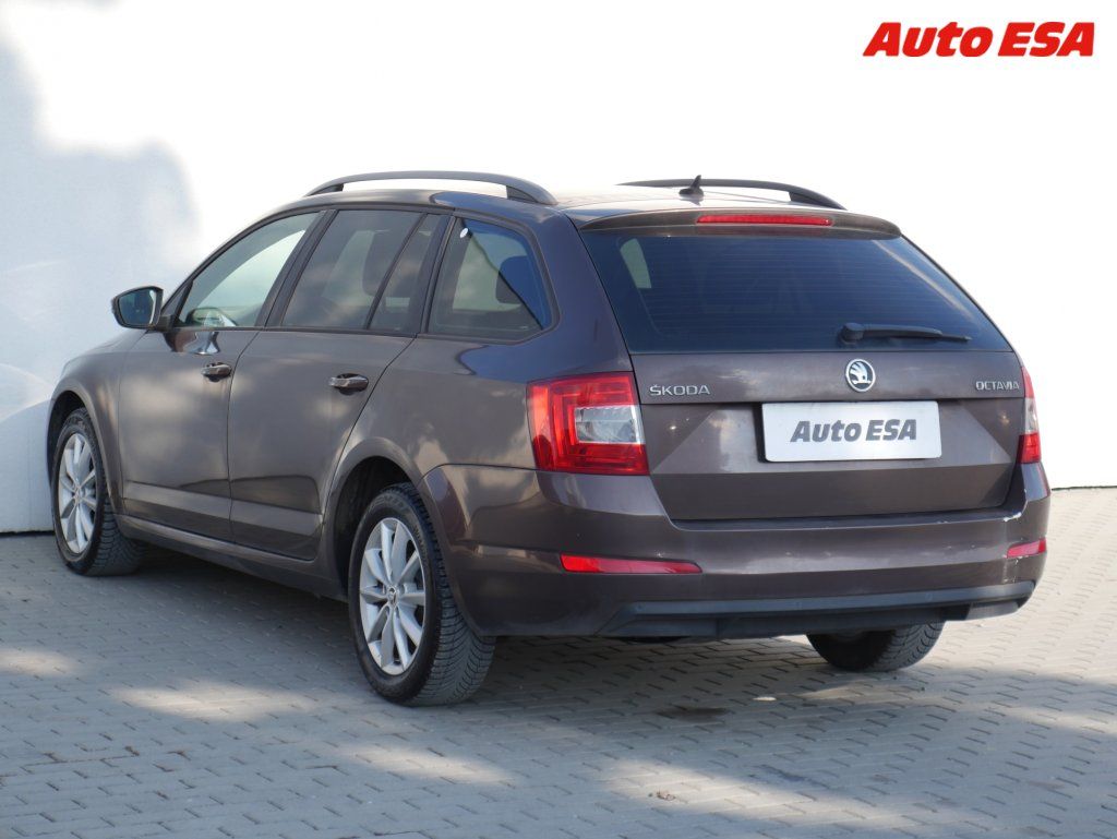 Škoda Octavia, 1.6 TDi Business plus,AC - fotka 6
