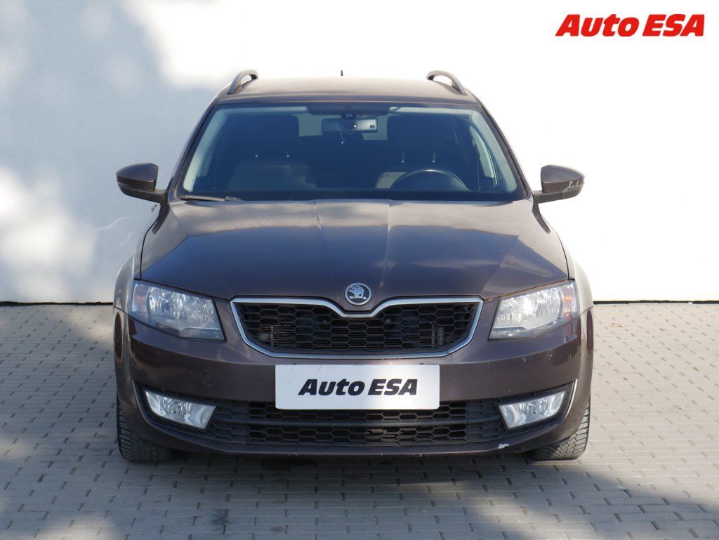 Škoda Octavia, 1.6 TDi Business plus,AC - fotka 2