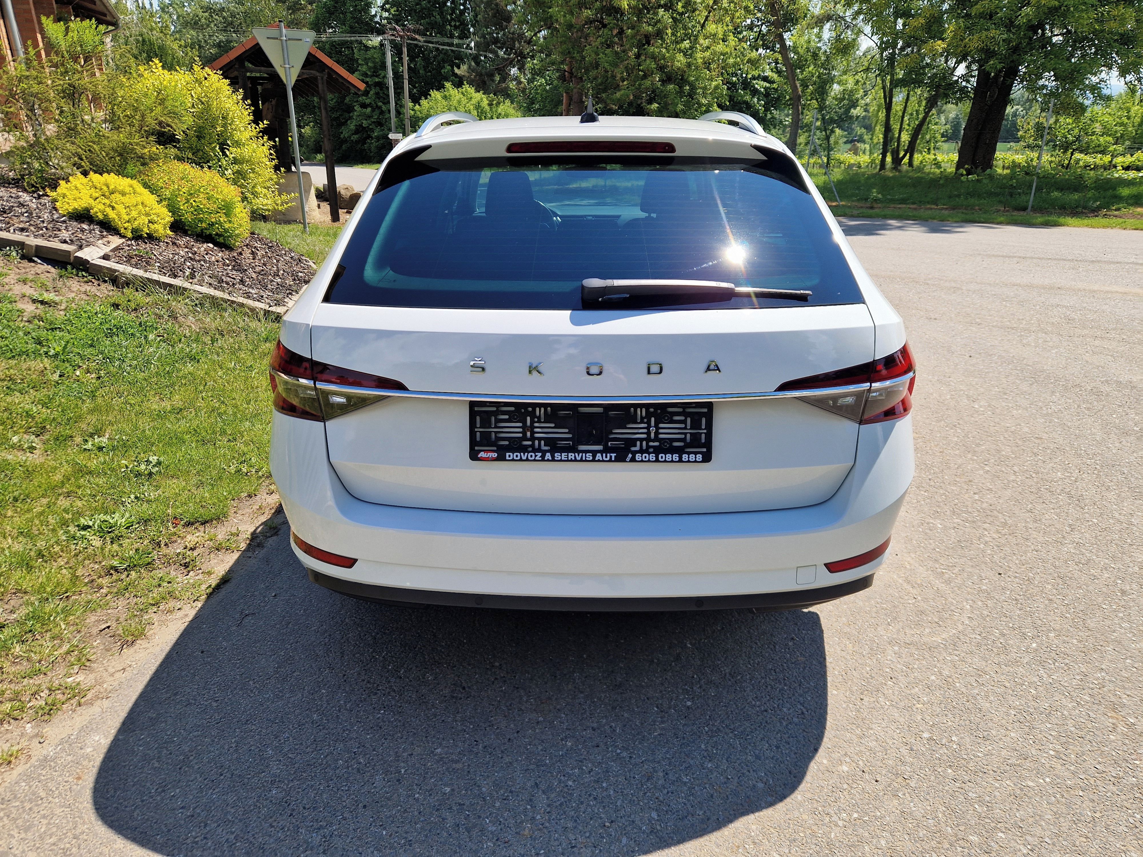 Škoda Superb, 2,0 TDI 110 KW STYLE - fotka 5