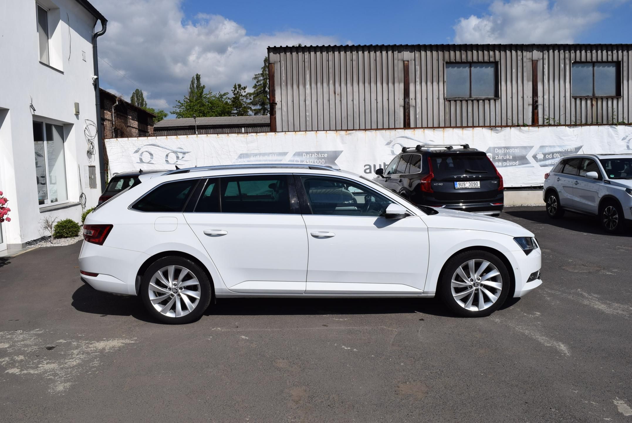 Škoda Superb, 1.5TSI 110kw DSG "L&K" TAŽ XEN - fotka 6