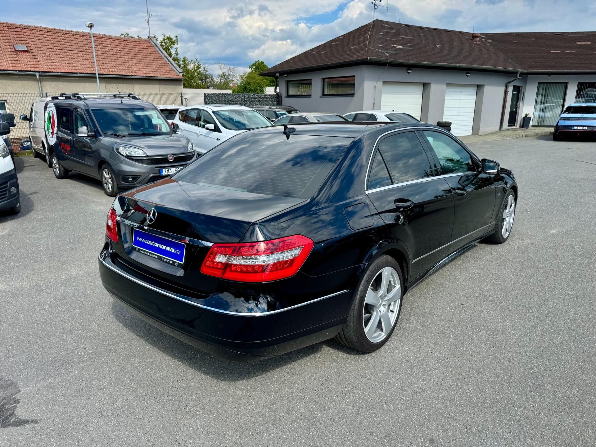 Mercedes-Benz Třídy E, 250 CDI Avantgarde - CZ - DPH - fotka 6