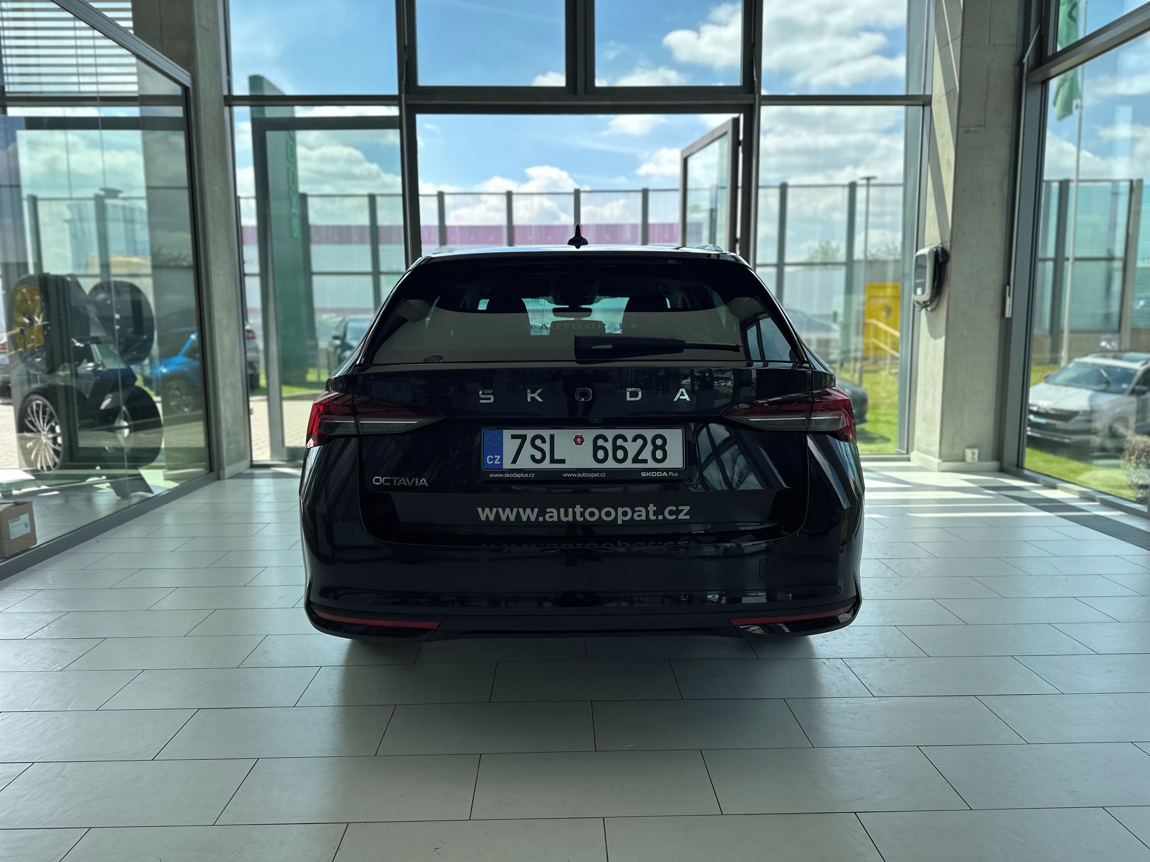 Škoda Octavia, Excl. Selection2,0 TDI 110 kW - fotka 5