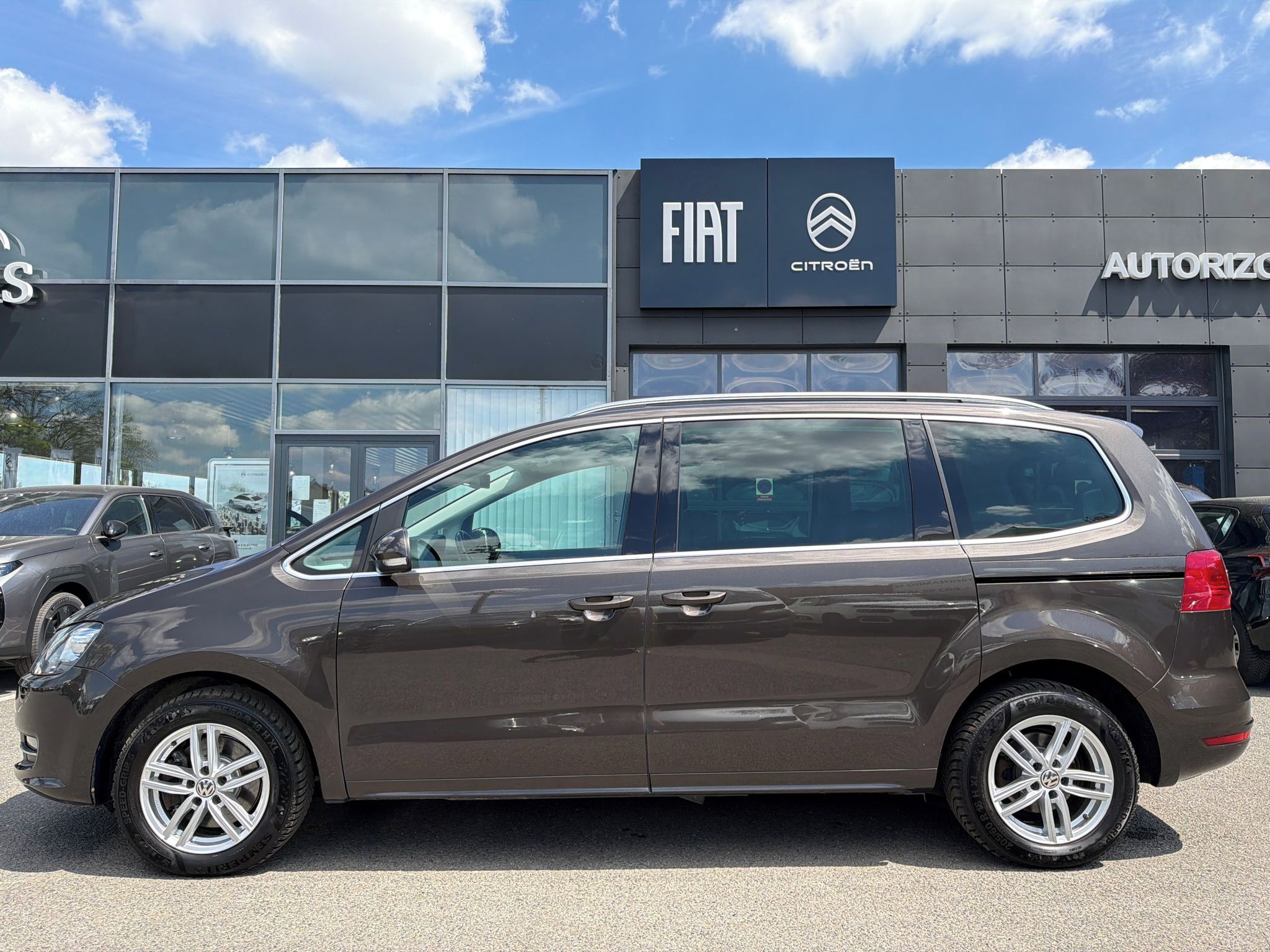 Volkswagen Sharan, 2.0 130 kW DSG ZÁRUKA SERVIS - fotka 4