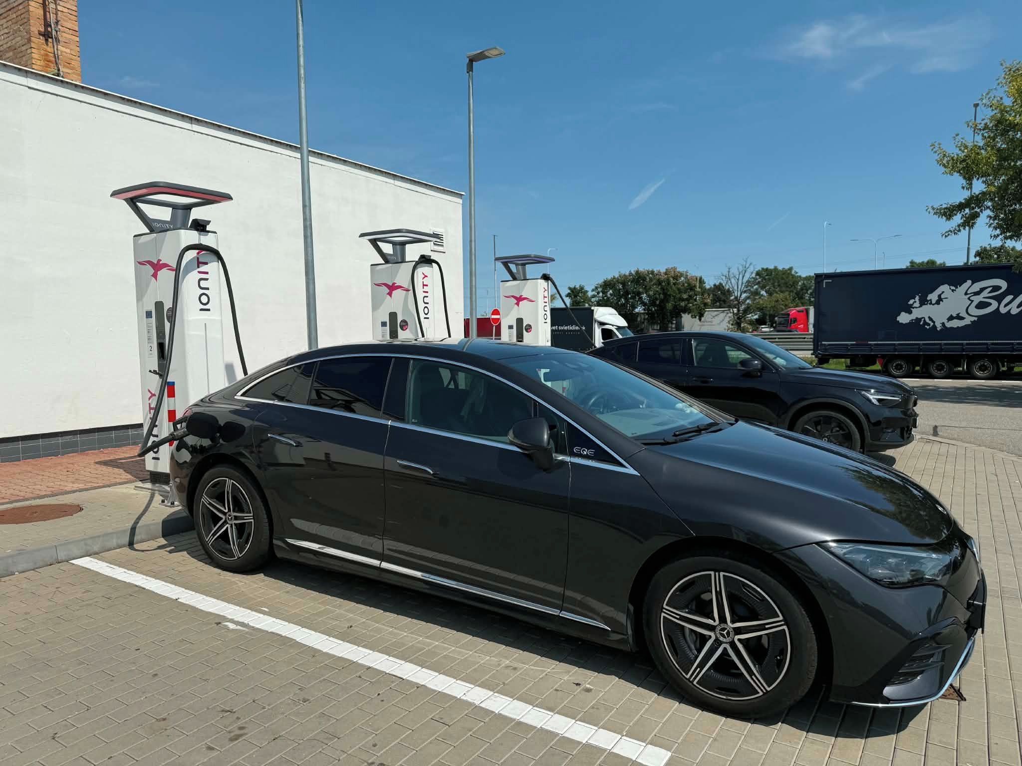 Mercedes-Benz EQE, 350+ AMG Premium+, Burm., Pano - fotka 2