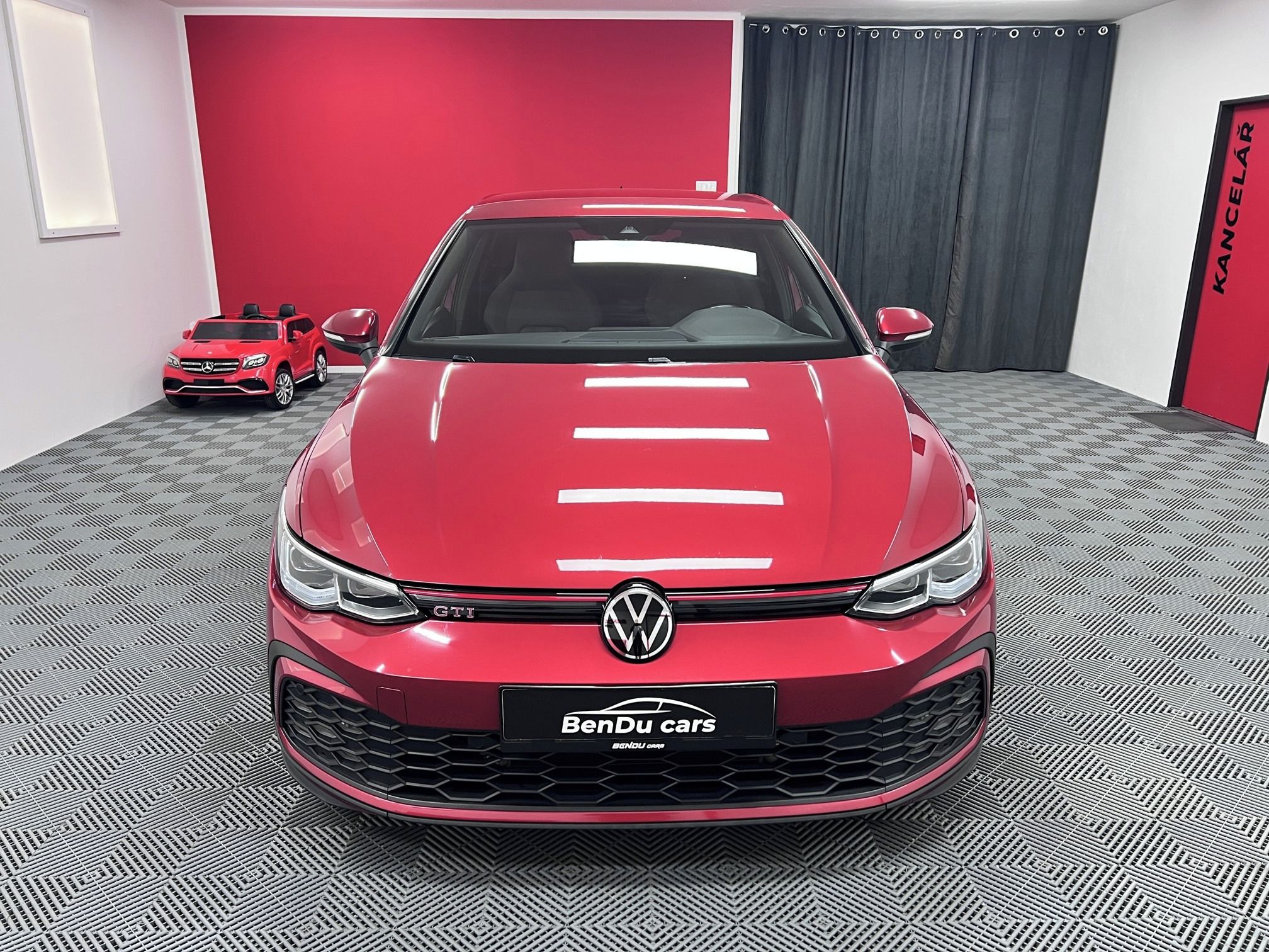 Volkswagen Golf, GTI 180 kW Servis 68tkm - fotka 2