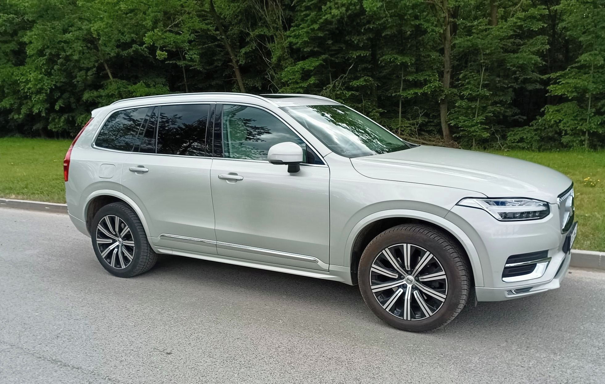 Volvo XC90, B5 INSCR 1.ČR panor+mild hybr - fotka 6