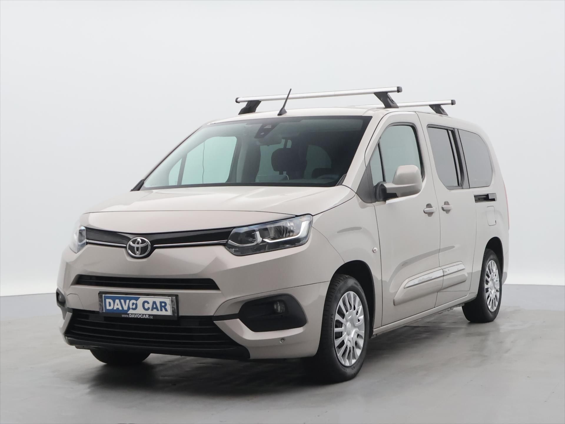 Toyota Proace, L2 1,5 D-4D 96kW Shuttle DPH C - fotka 3