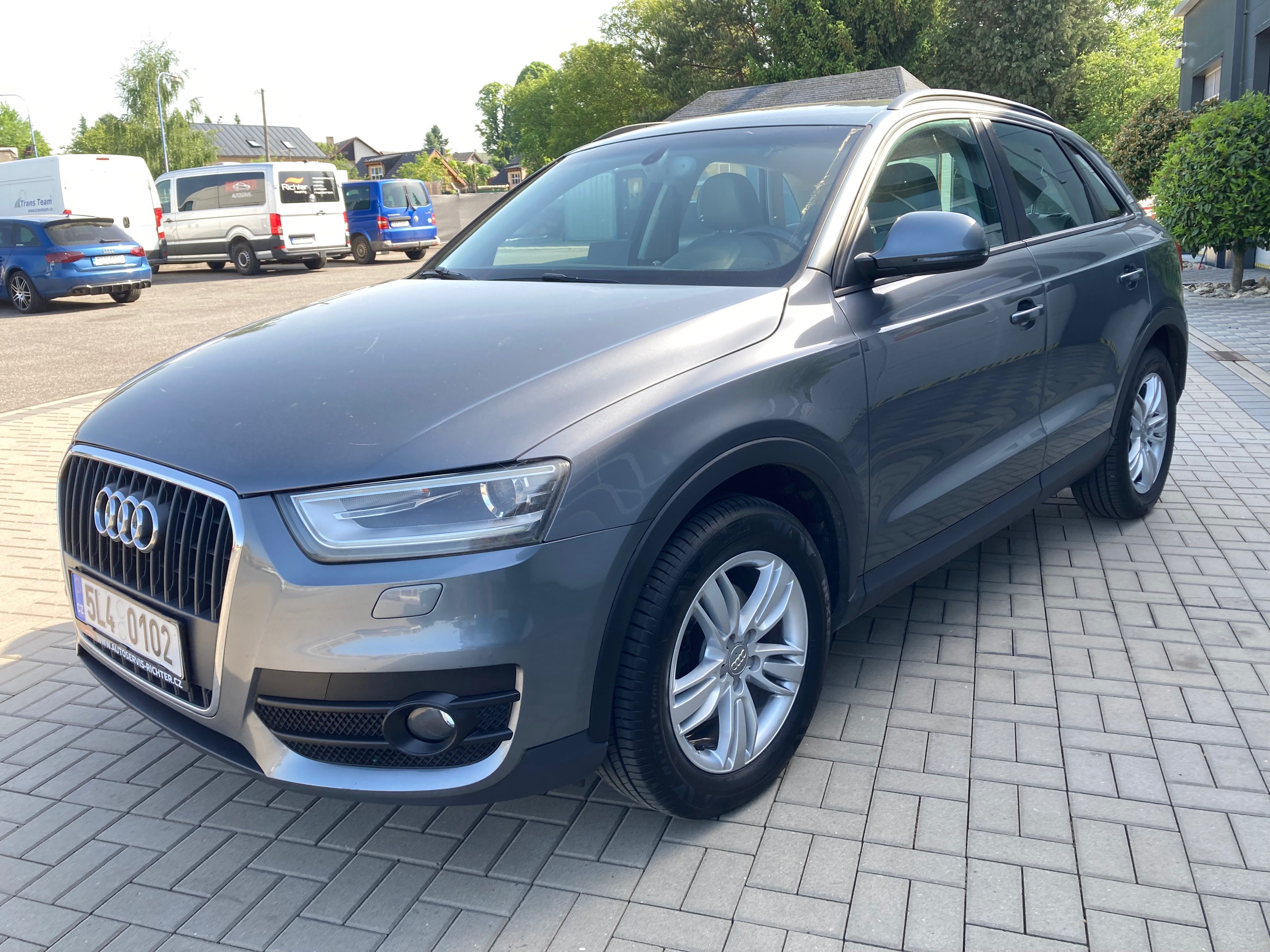 Audi Q3, 2,0 TDI 103kw - fotka 3