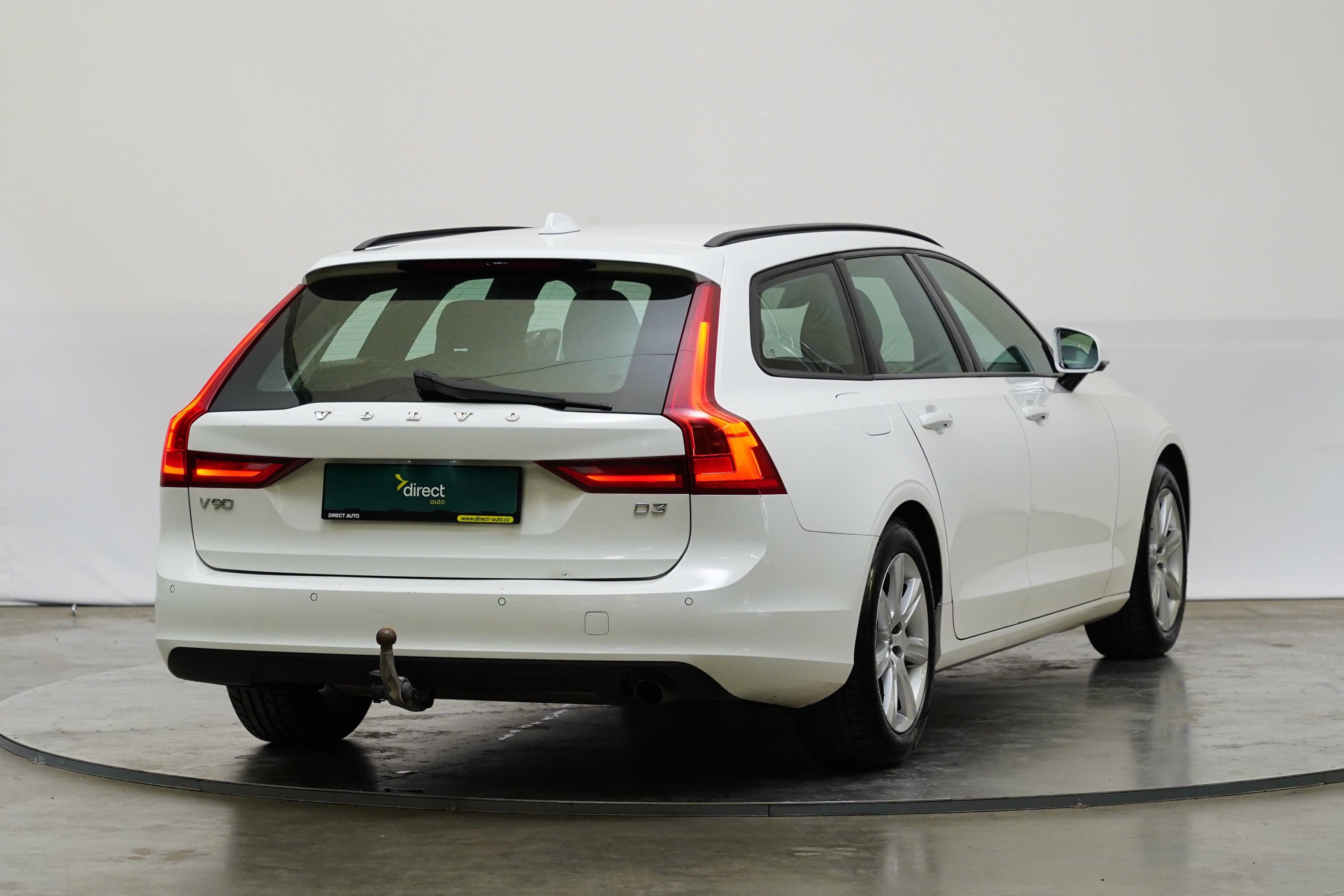Volvo V90, 2.0 D3 110 kW Kinetic - fotka 2