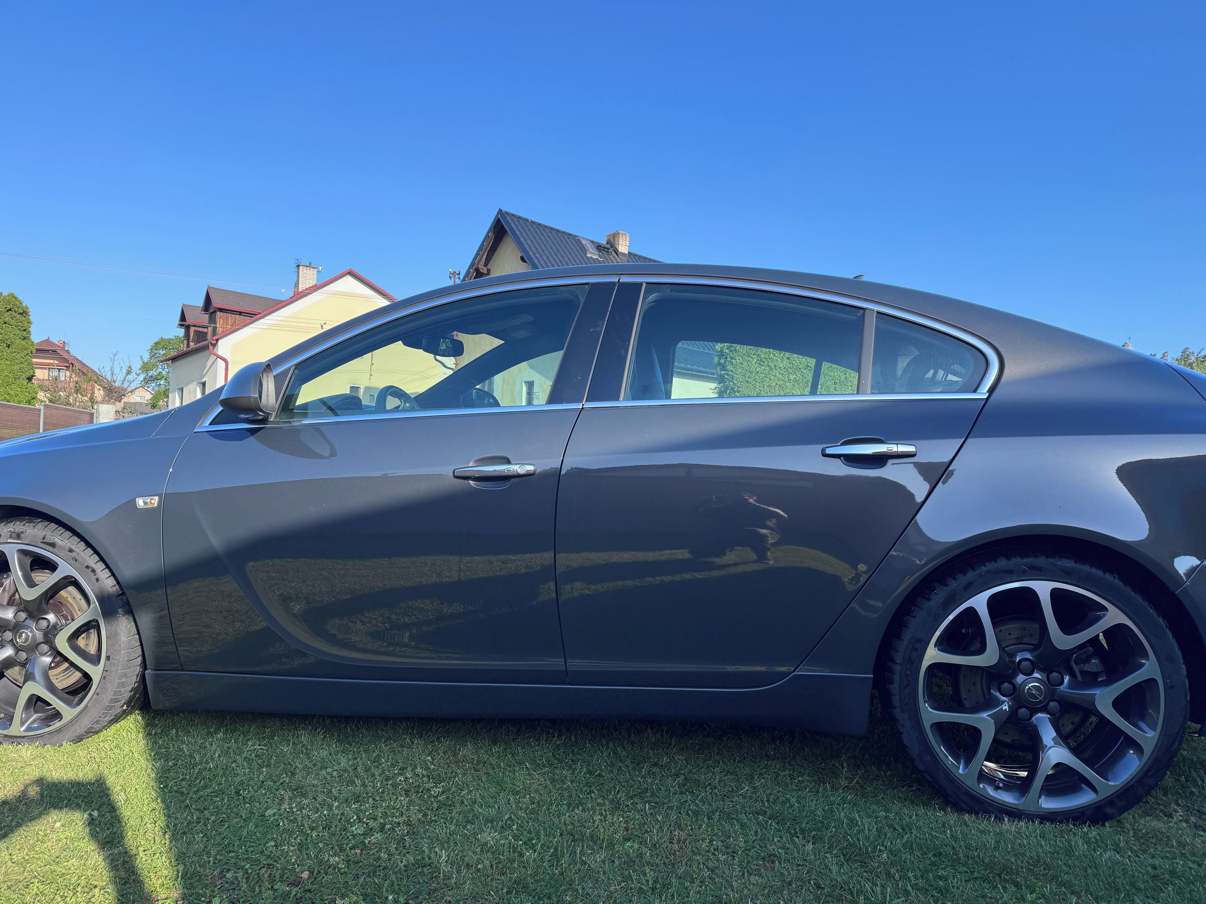 Opel Insignia, OPC 2.8 V6 - fotka 4
