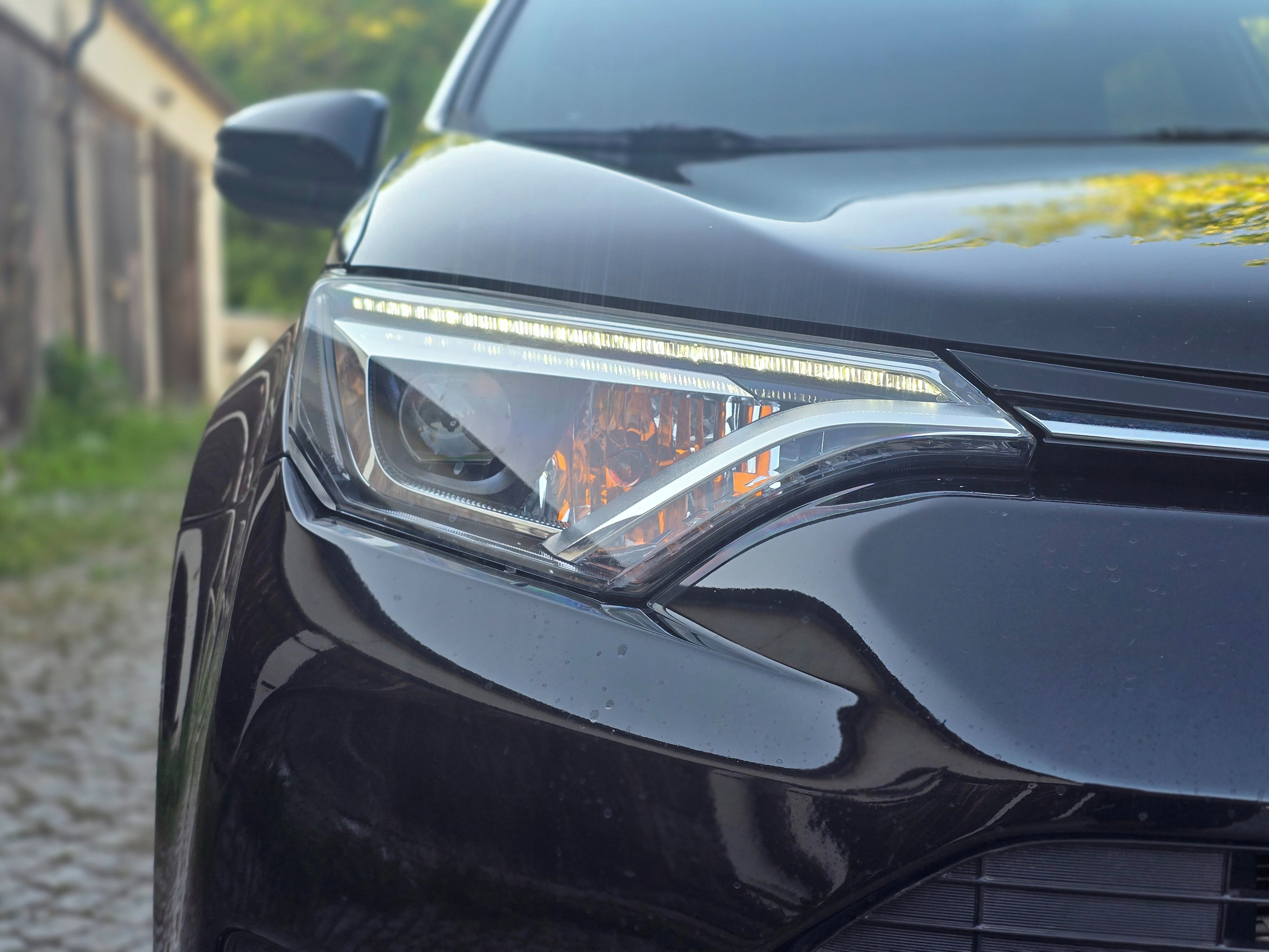 Toyota Rav4 - fotka 6