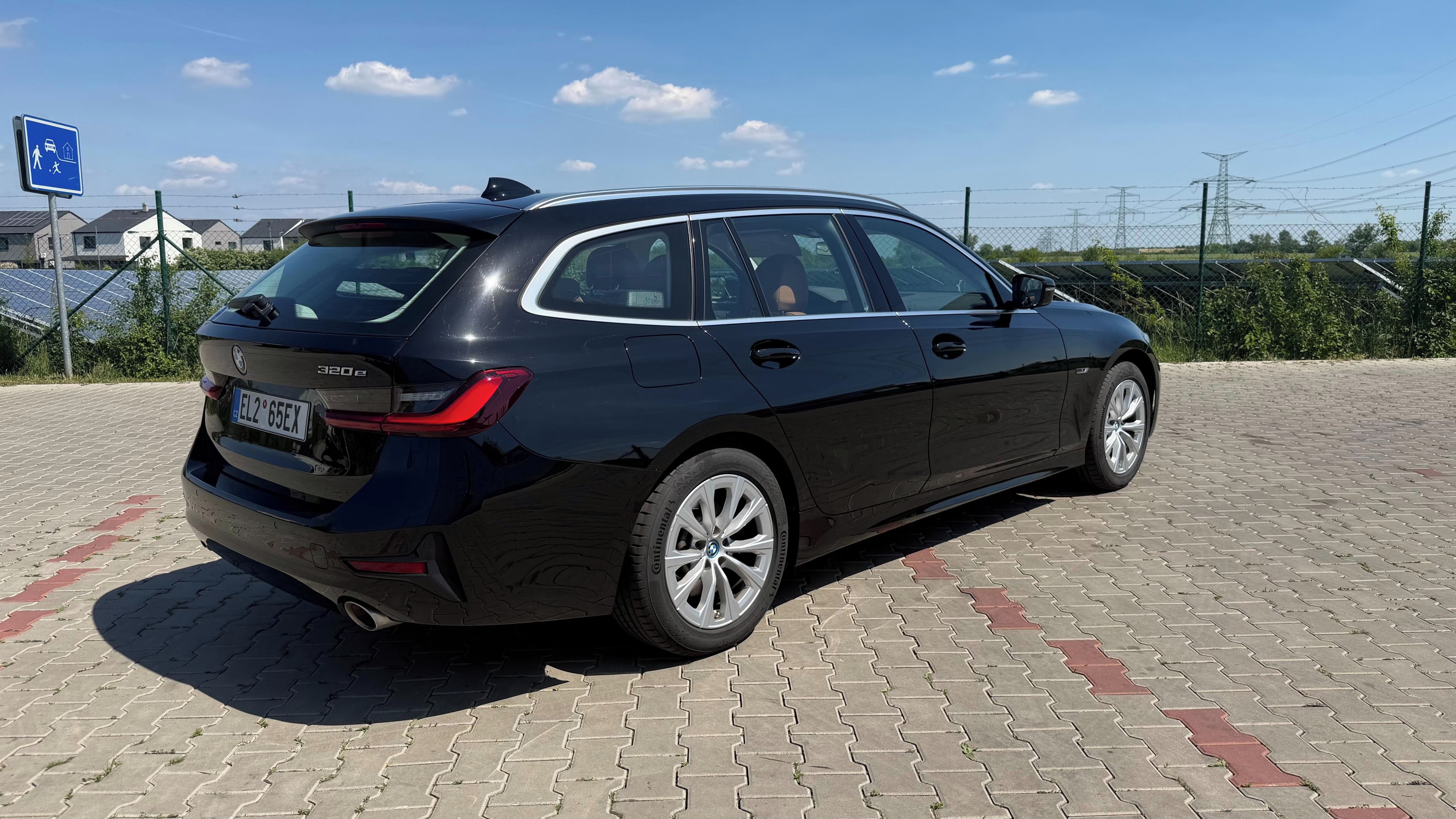 BMW Řada 3, 320e Hybrid, DPH - fotka 6