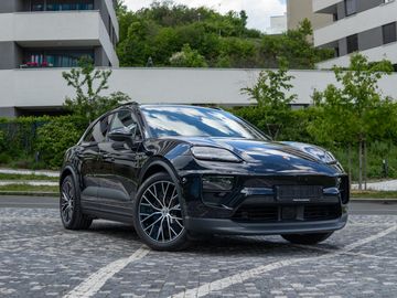 Porsche Macan 4