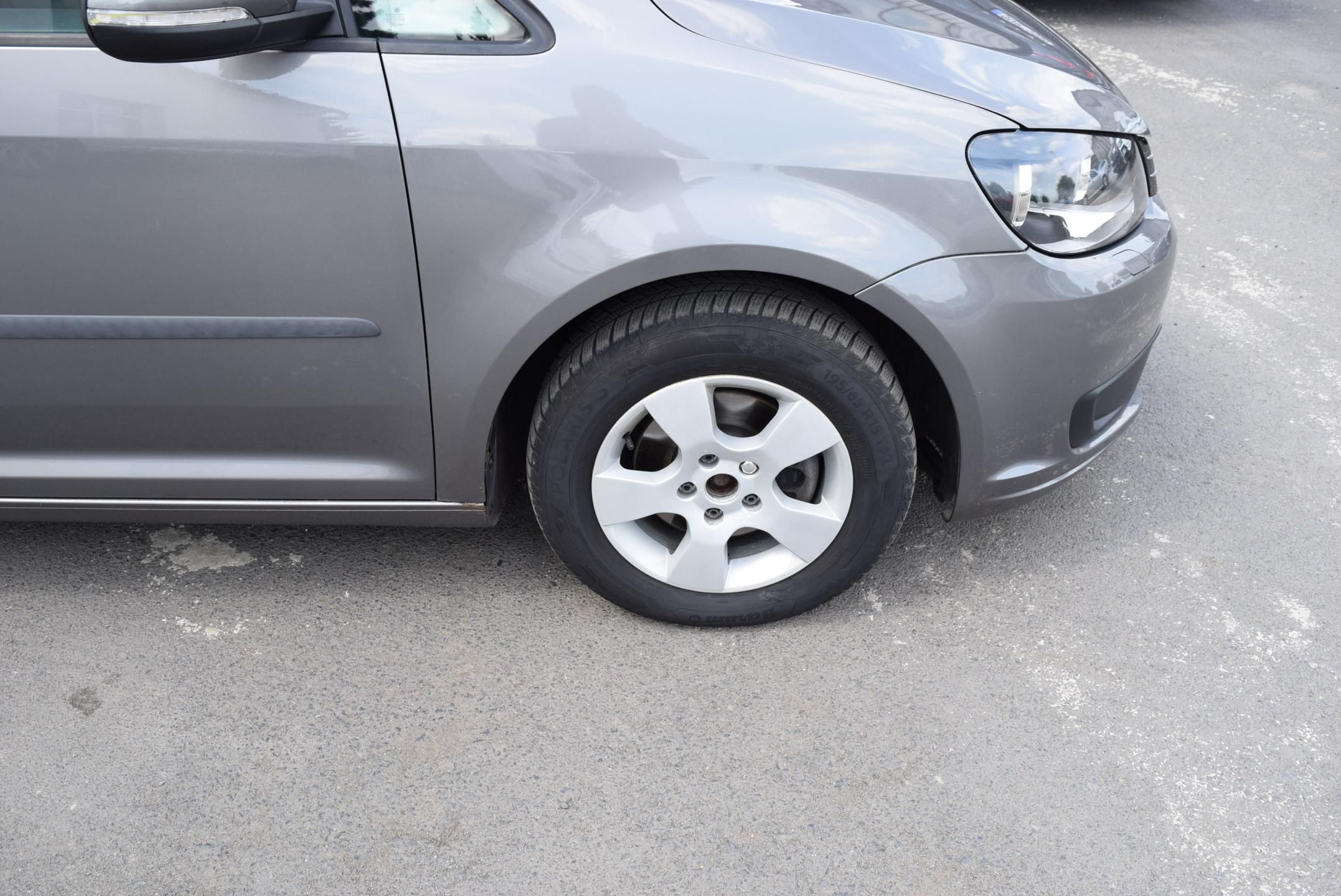 Volkswagen Touran, 1.6TDI 77kw TRENDLINE BMT NAV - fotka 6