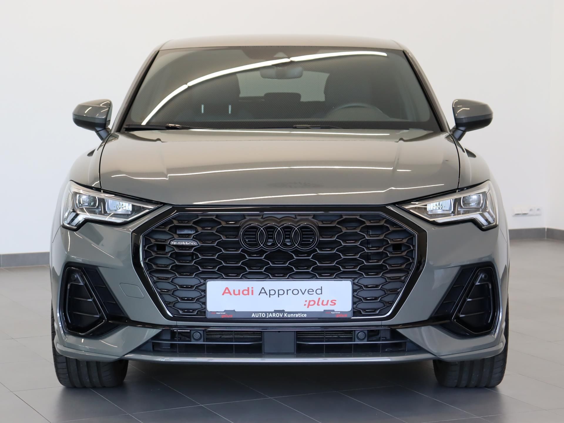 Audi Q3, Sline 35 TDI quattro Stronic - fotka 4