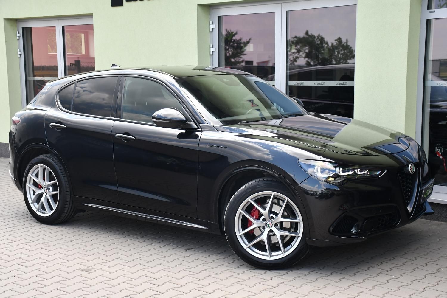 Alfa Romeo Stelvio, 2.2 JTDm Competizione Q4 - fotka 2