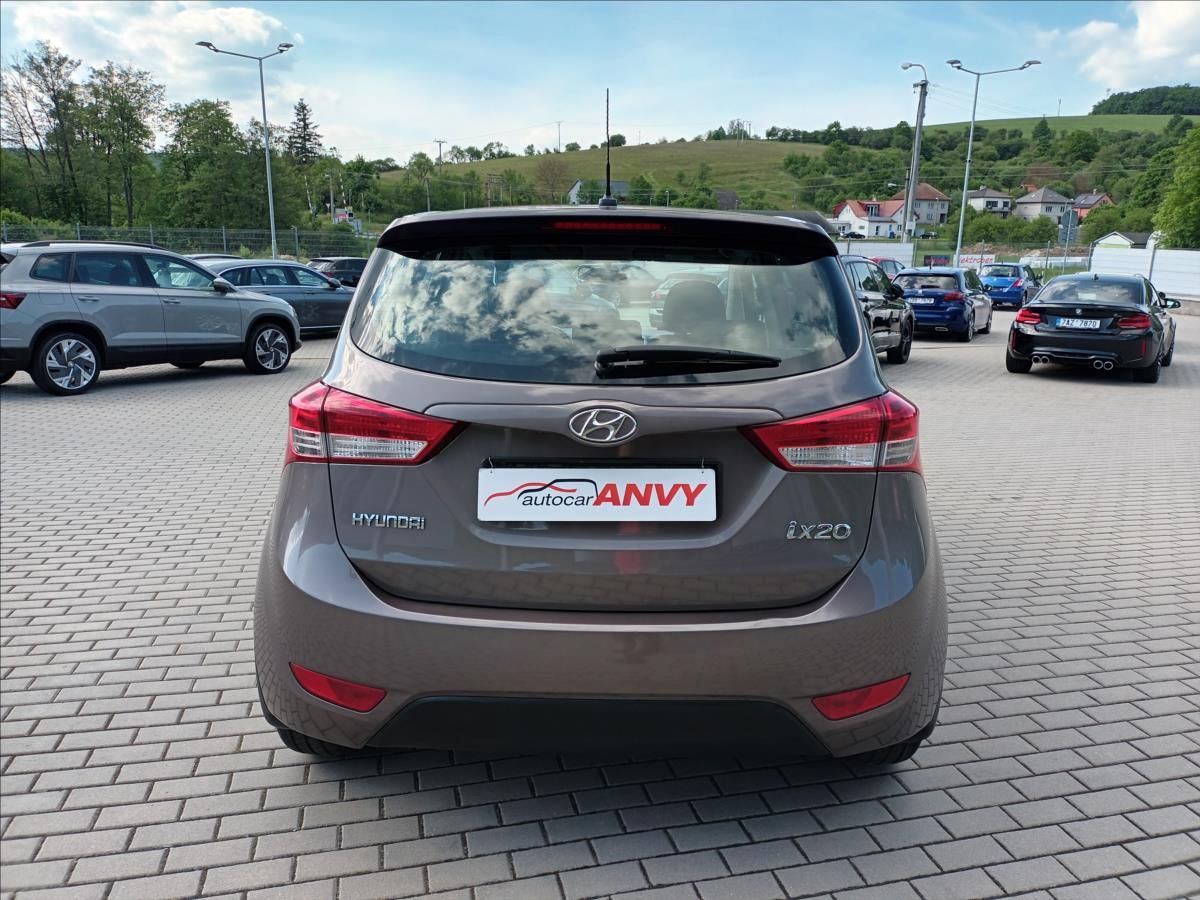Hyundai ix20, 1,4 CVVT,66KW,KLIMA,KOLA, - fotka 6