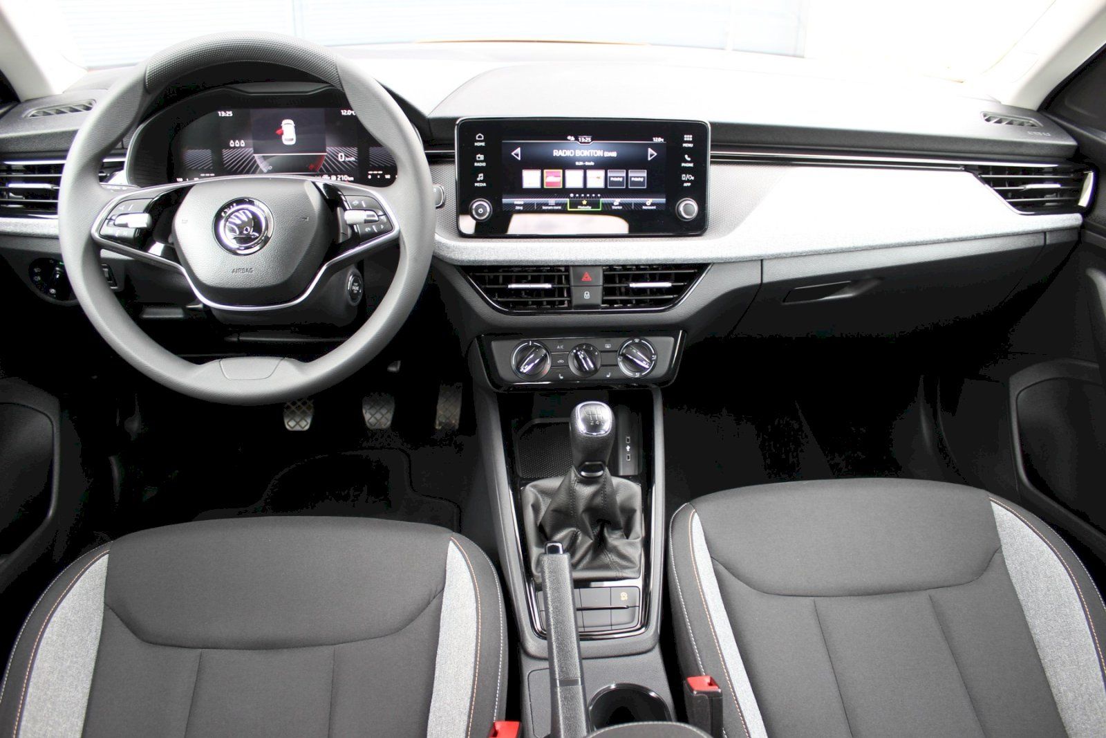 Škoda Kamiq, 1.0 TSI/85kW Selection 2xkola - fotka 5