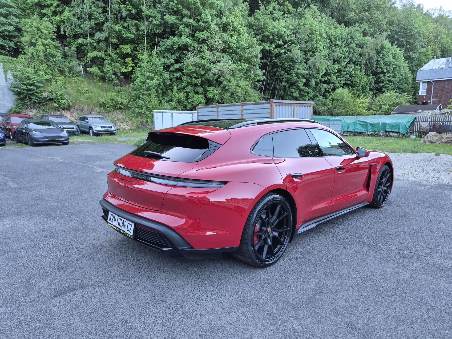 Porsche Taycan, GTS SPORT TURISMO SOH 93% - fotka 5