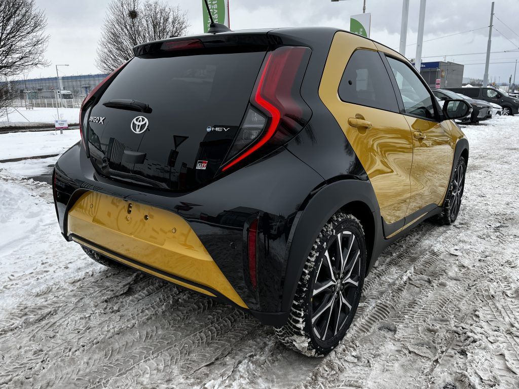 Toyota Aygo, 1.5 Hybrid ODBĚR 8/2026 - fotka 4