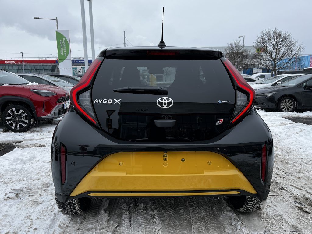 Toyota Aygo, 1.5 Hybrid ODBĚR 8/2026 - fotka 5