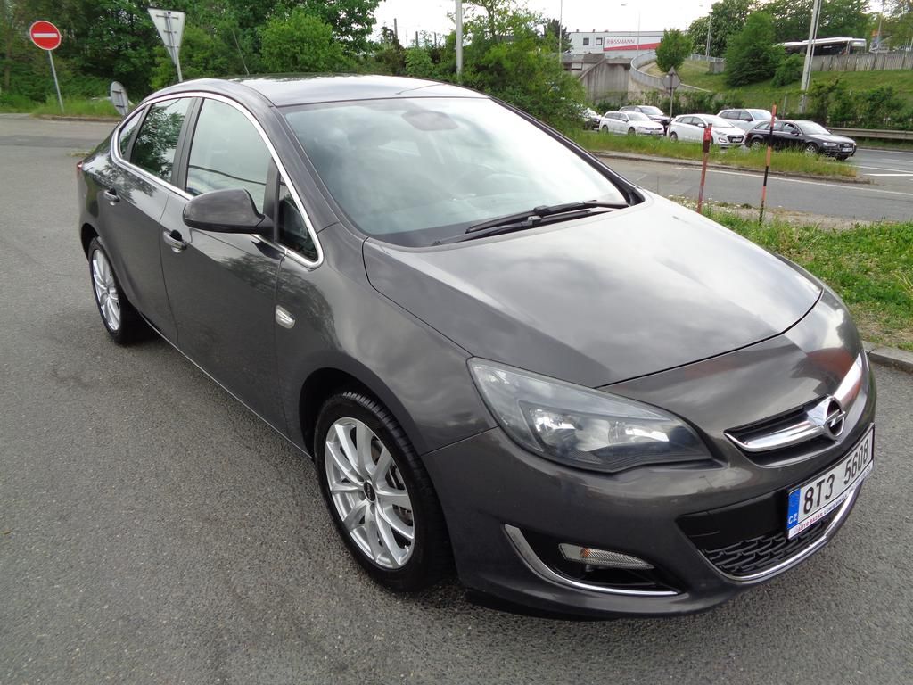 Opel Astra, 1.4  103kW,KOUPENO ČR,SERVISKA - fotka 4