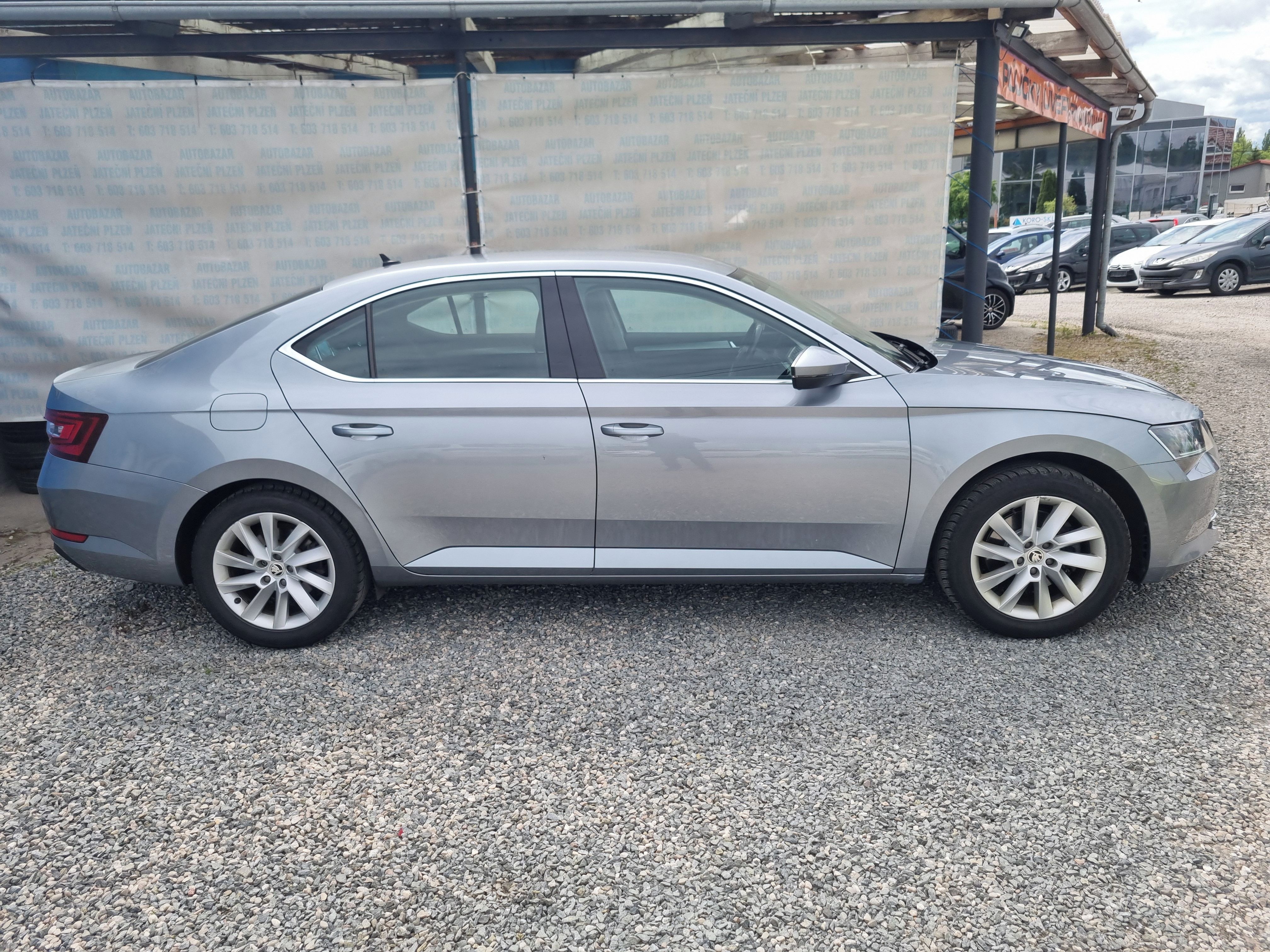 Škoda Superb, 2.0 TDI 110 KW - fotka 2