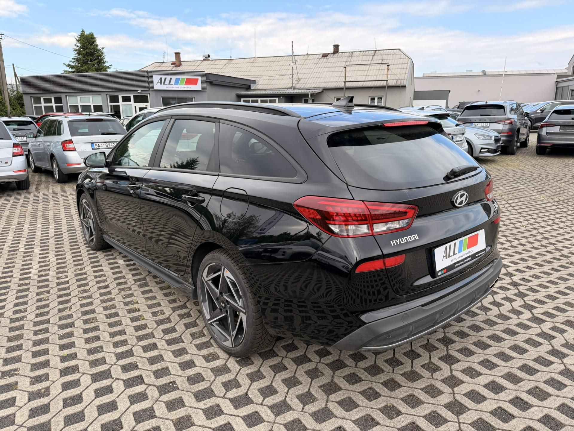 Hyundai i30, 1,5 T-GDI DCT MHEV N LINE,DPH - fotka 4