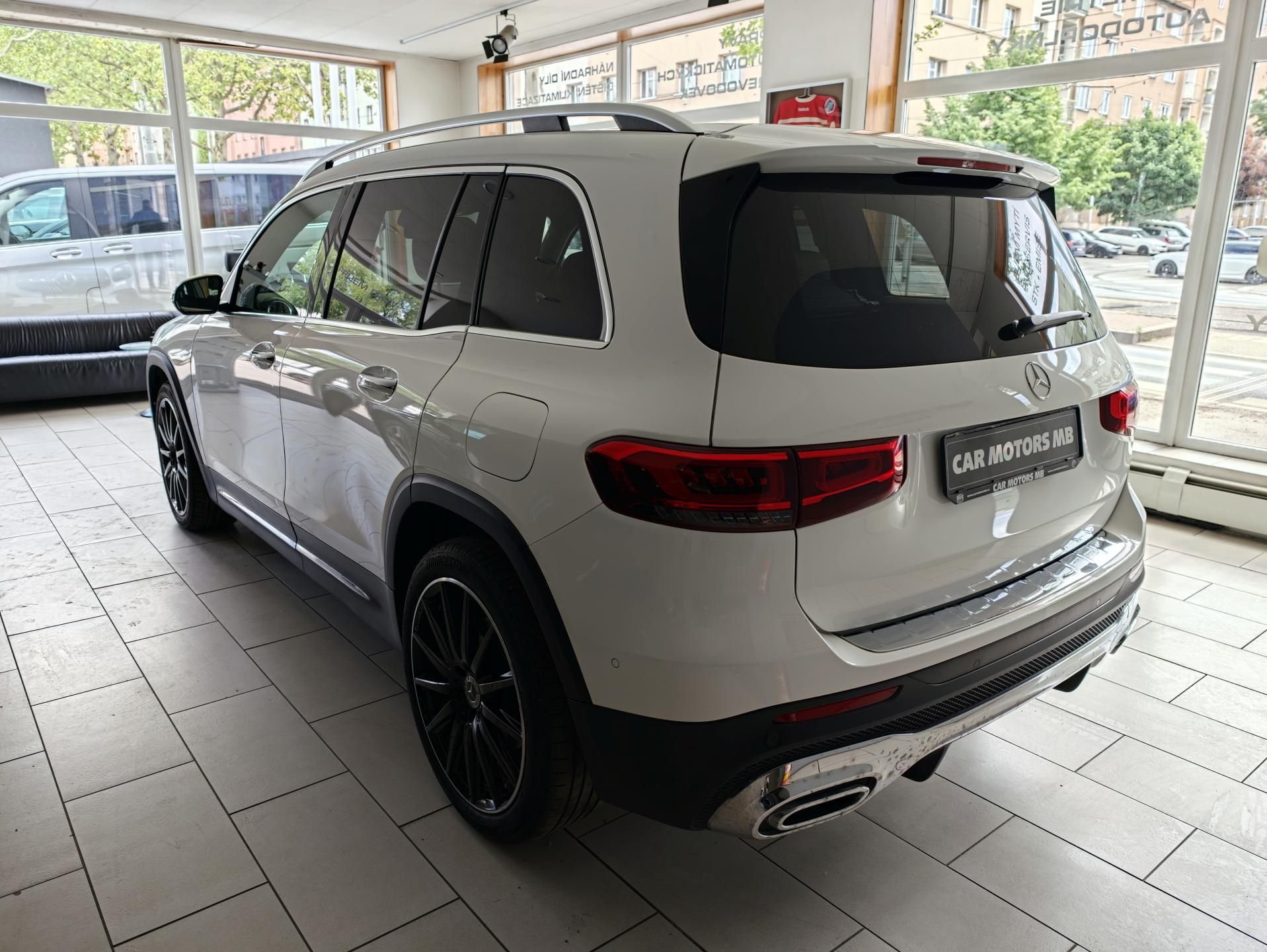 Mercedes-Benz GLB, 200d 4M AMG 7míst - fotka 6