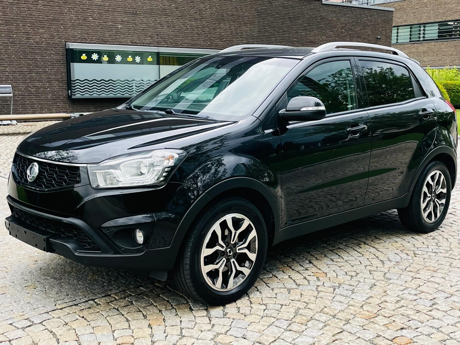 SsangYong Korando, 2.2TD 4x4 MANUÁL 1.MAJ TAŽNÉ - fotka 4