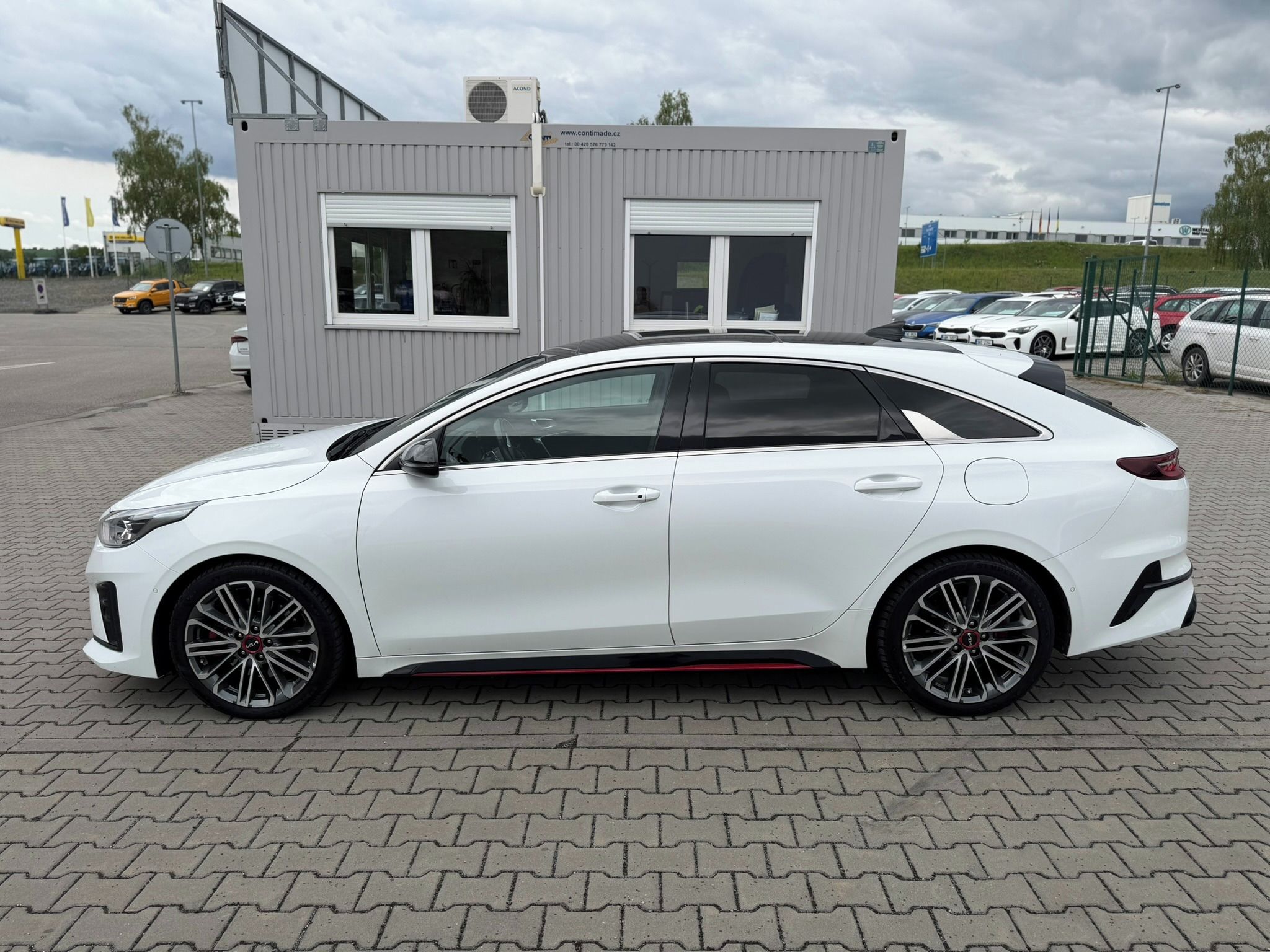 Kia ProCeed, 1.6 T-GDI 150 kW GT DCT - fotka 4