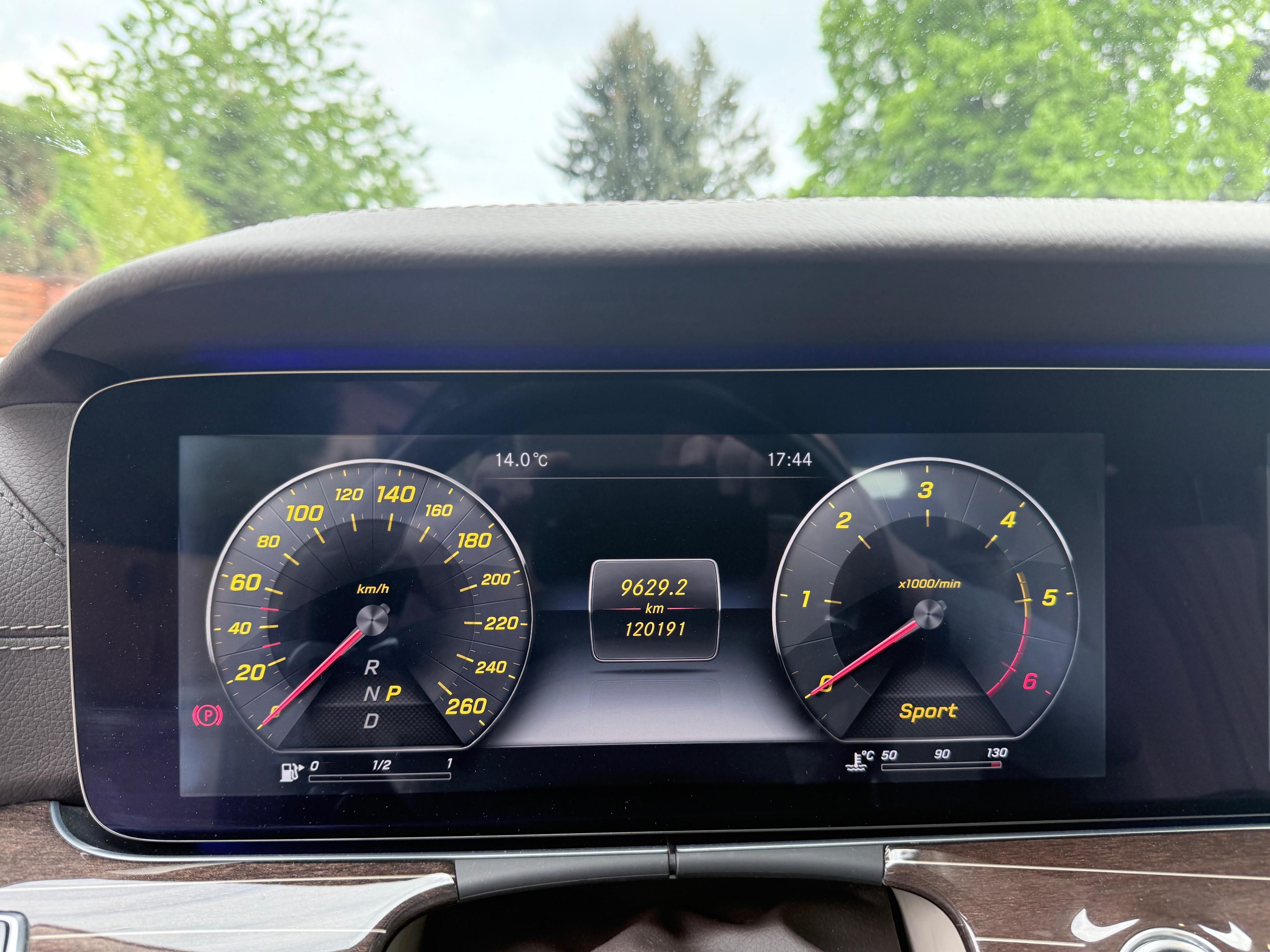 Mercedes-Benz Třídy E, Top výbava,AMG paket,Airmatic - fotka 6