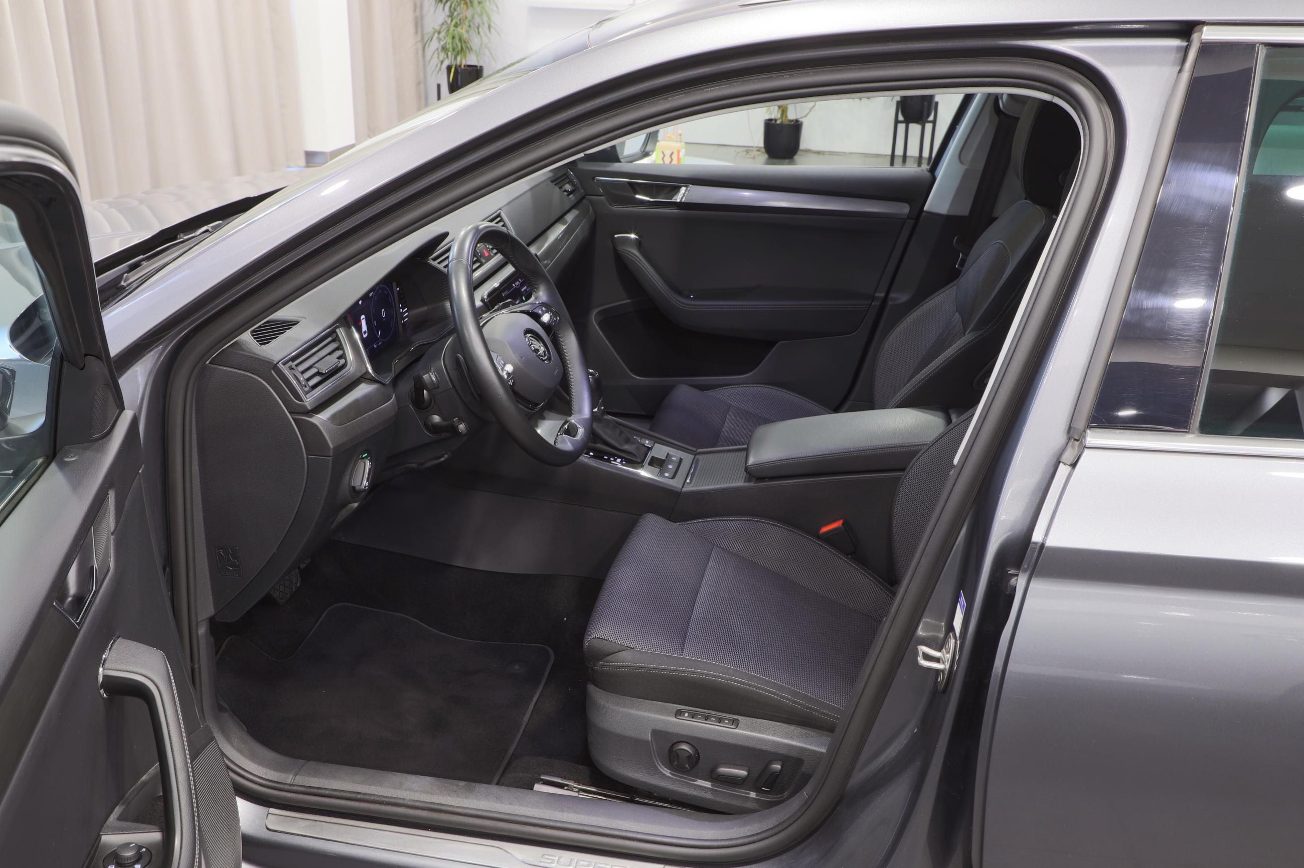 Škoda Superb, Style 2.0 TDI 147kW DSG - fotka 5