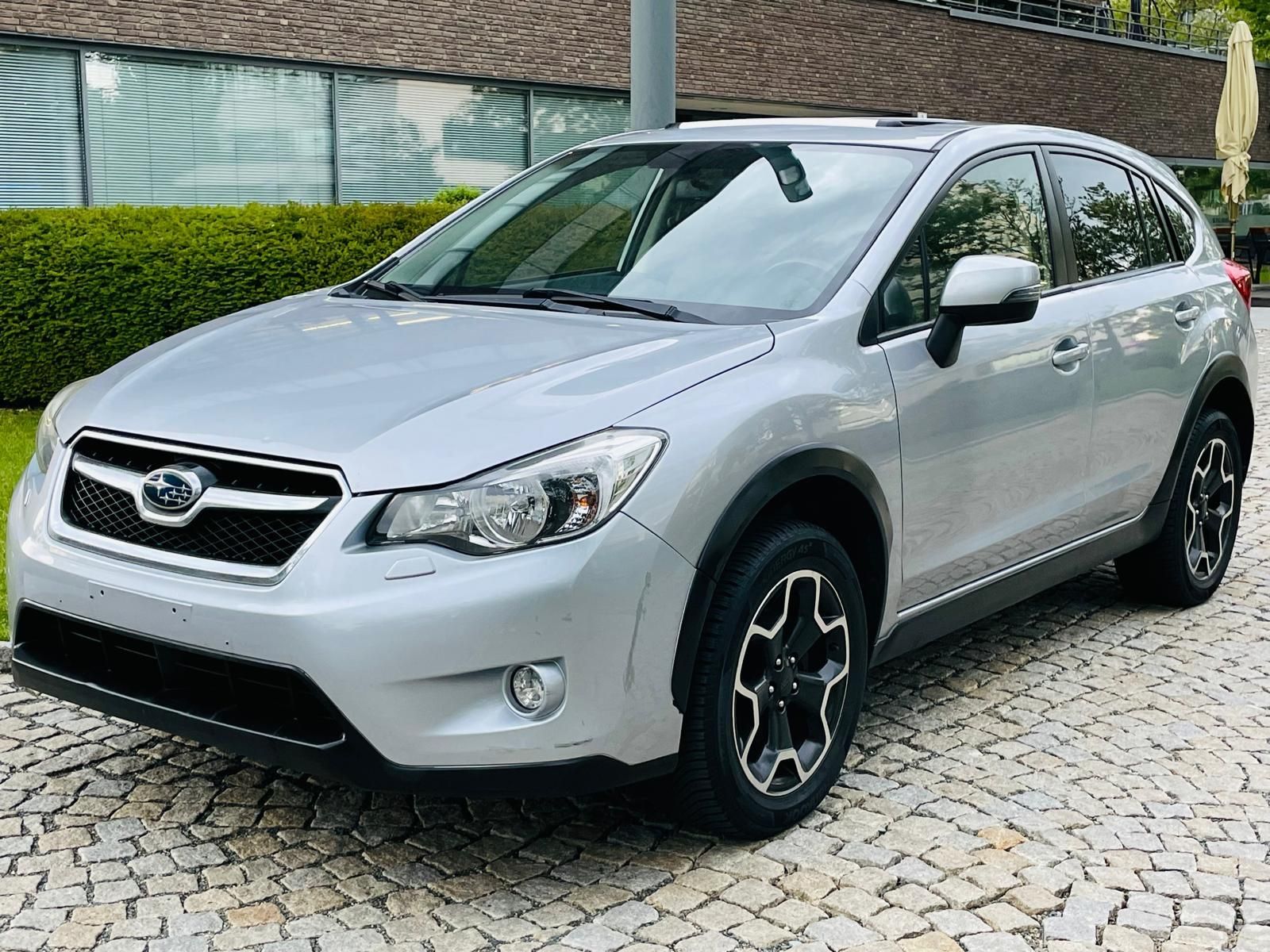 Subaru XV, 2.0i 4x4 AUT VÝHŘEV SERVISKA - fotka 3