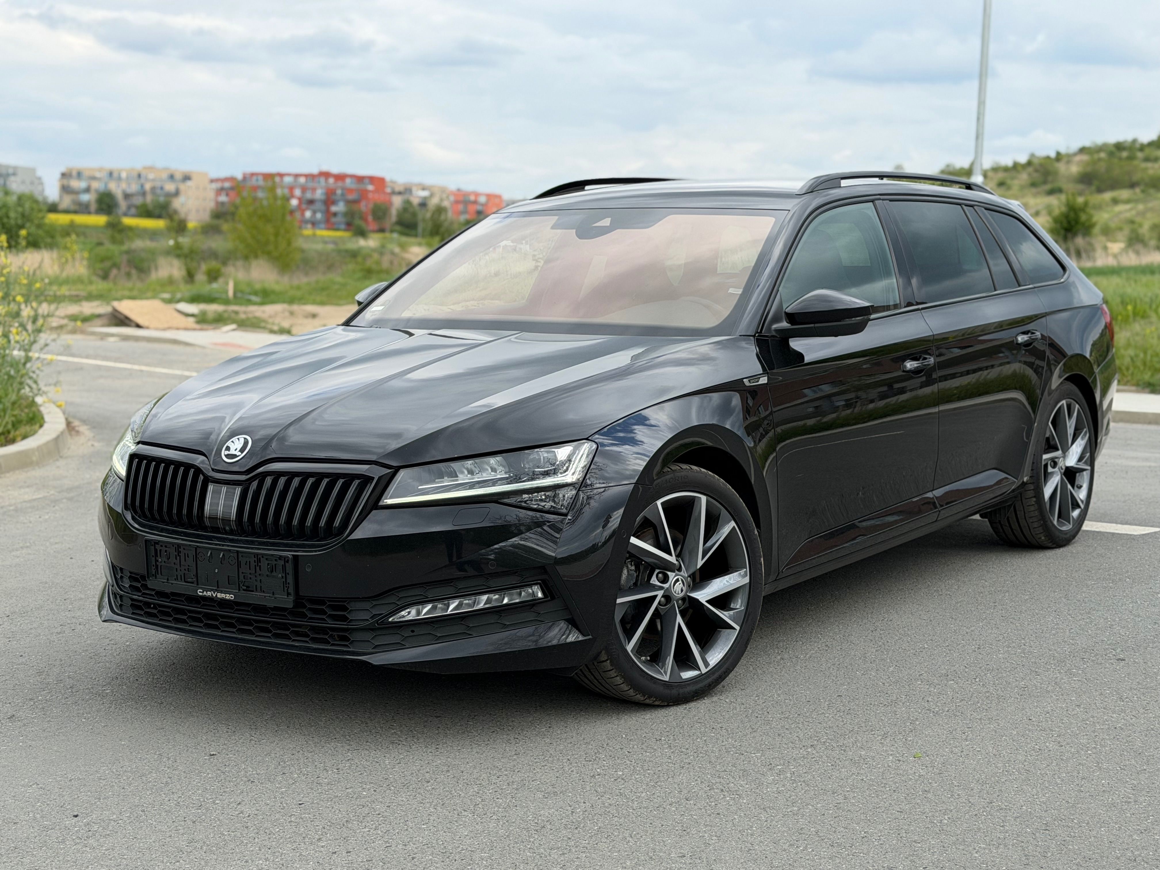 Škoda Superb, SPORTLINE TAŽNÝ 360KAMERY - fotka 2