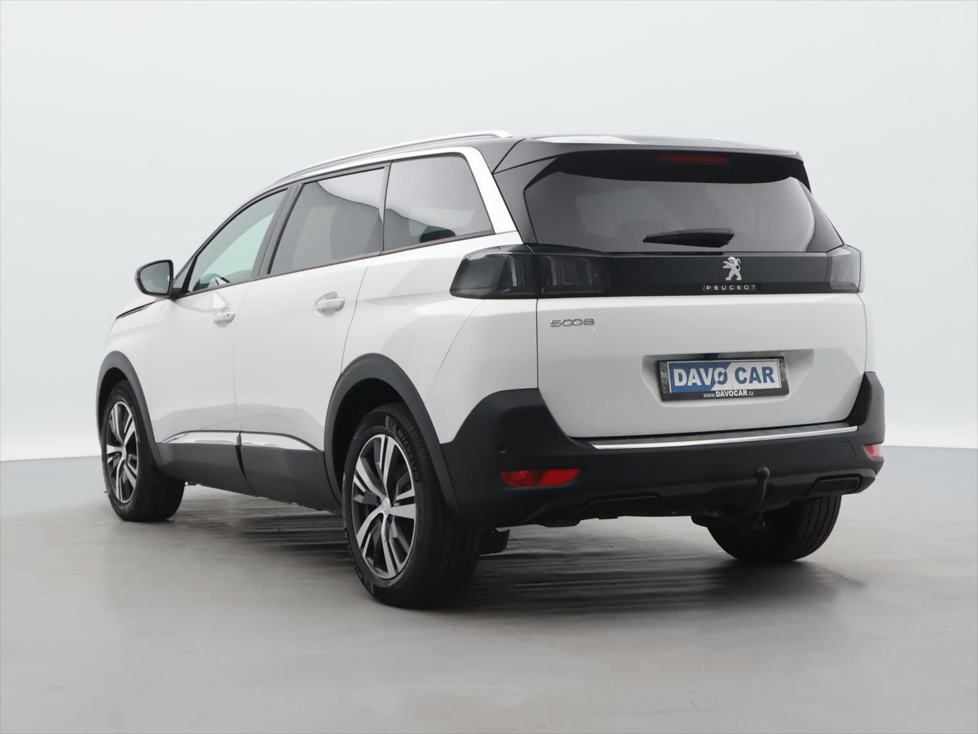 Peugeot 5008, 1,2 PT 96kW Allure 7-Míst CZ - fotka 5