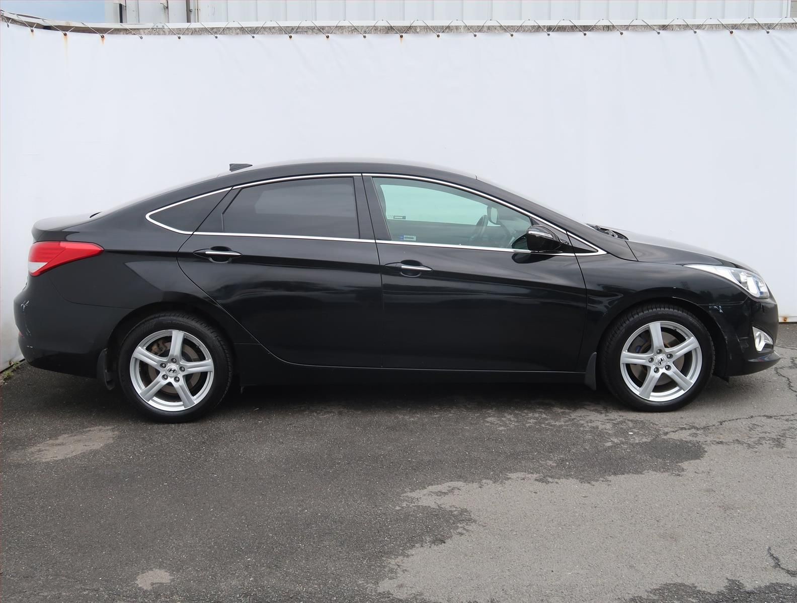 Hyundai i40, 1.7 CRDi, Serv.kniha, Navi - fotka 6