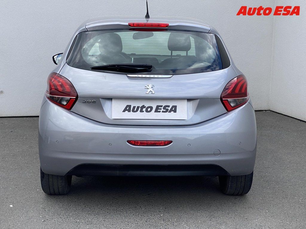 Peugeot 208, 1.2,navi - fotka 5