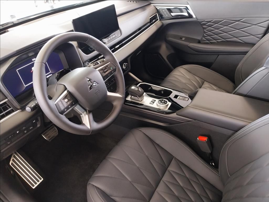 Mitsubishi Outlander, 2.4 PHEV MY26  BLACK EDITION - fotka 5