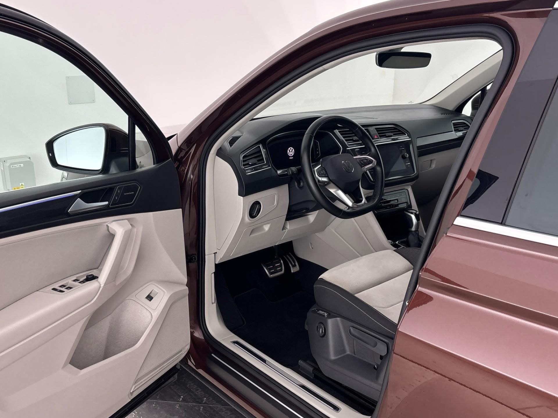 Volkswagen Tiguan, 2.0 TDI / 110 kW Elegance DSG - fotka 6