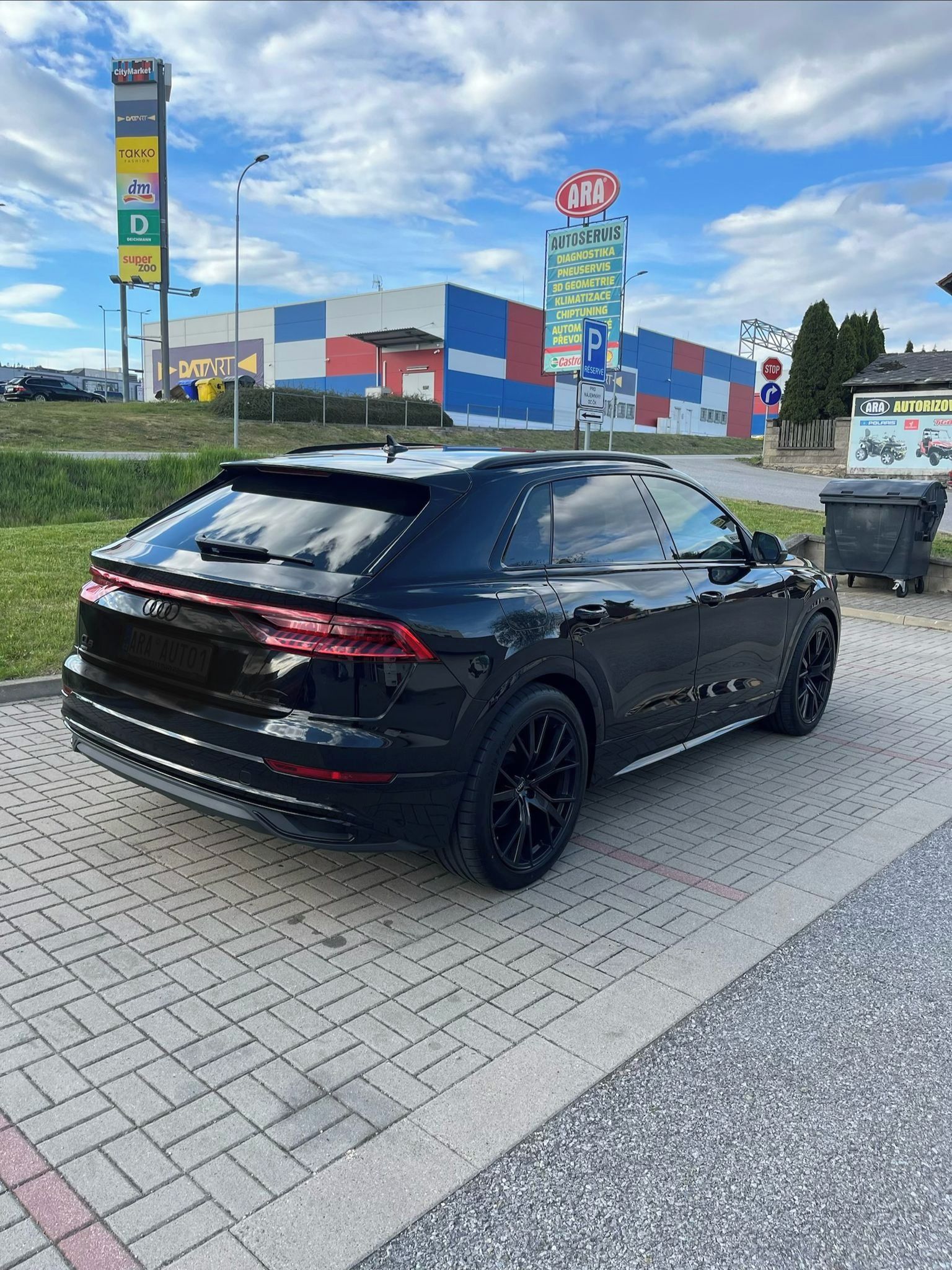 Audi Q8, Zaruka do  6/2027 - fotka 3