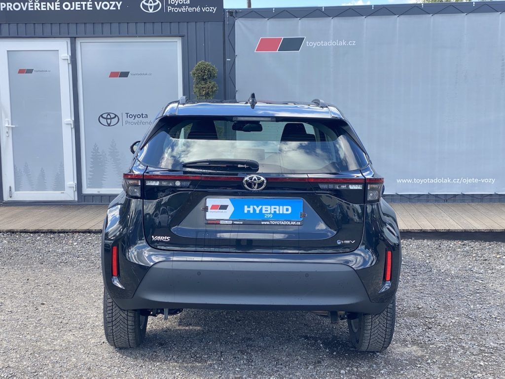 Toyota Yaris Cross, 1.5HEV, ČR-1m, Comfort, DPH - fotka 5