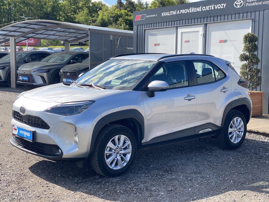 Toyota Yaris Cross, 1.5HEV, ČR-1m, Comfort, DPH - fotka 3