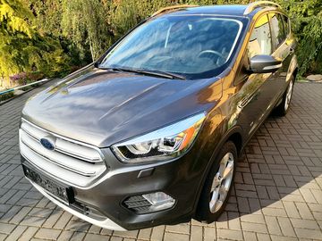 2.0TDCI110kwTITANIUMkameraTažn