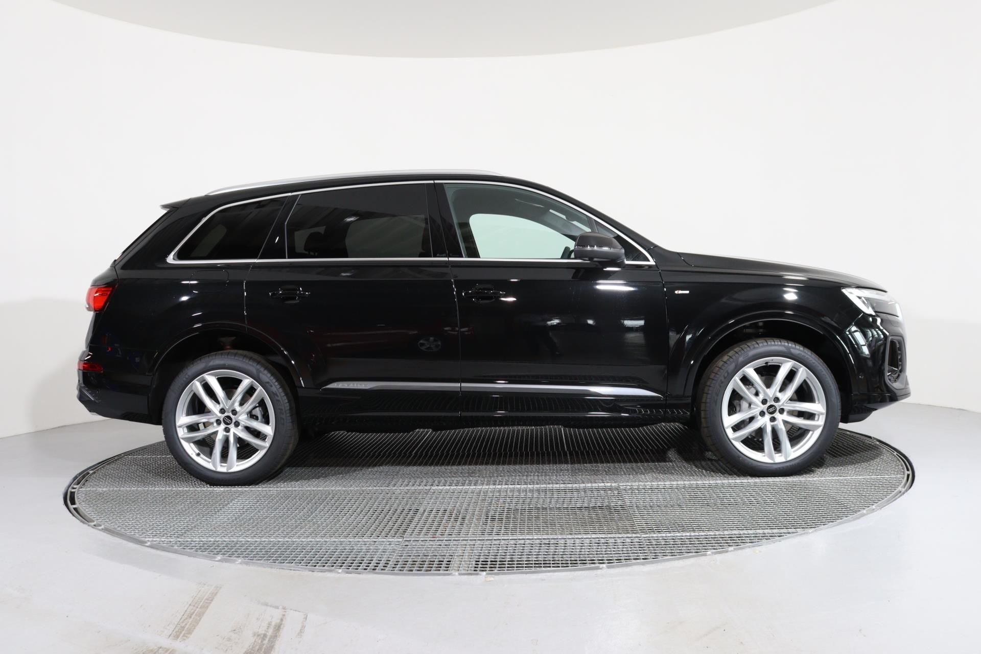 Audi Q7, Sline TDI quattro tiptronic - fotka 4