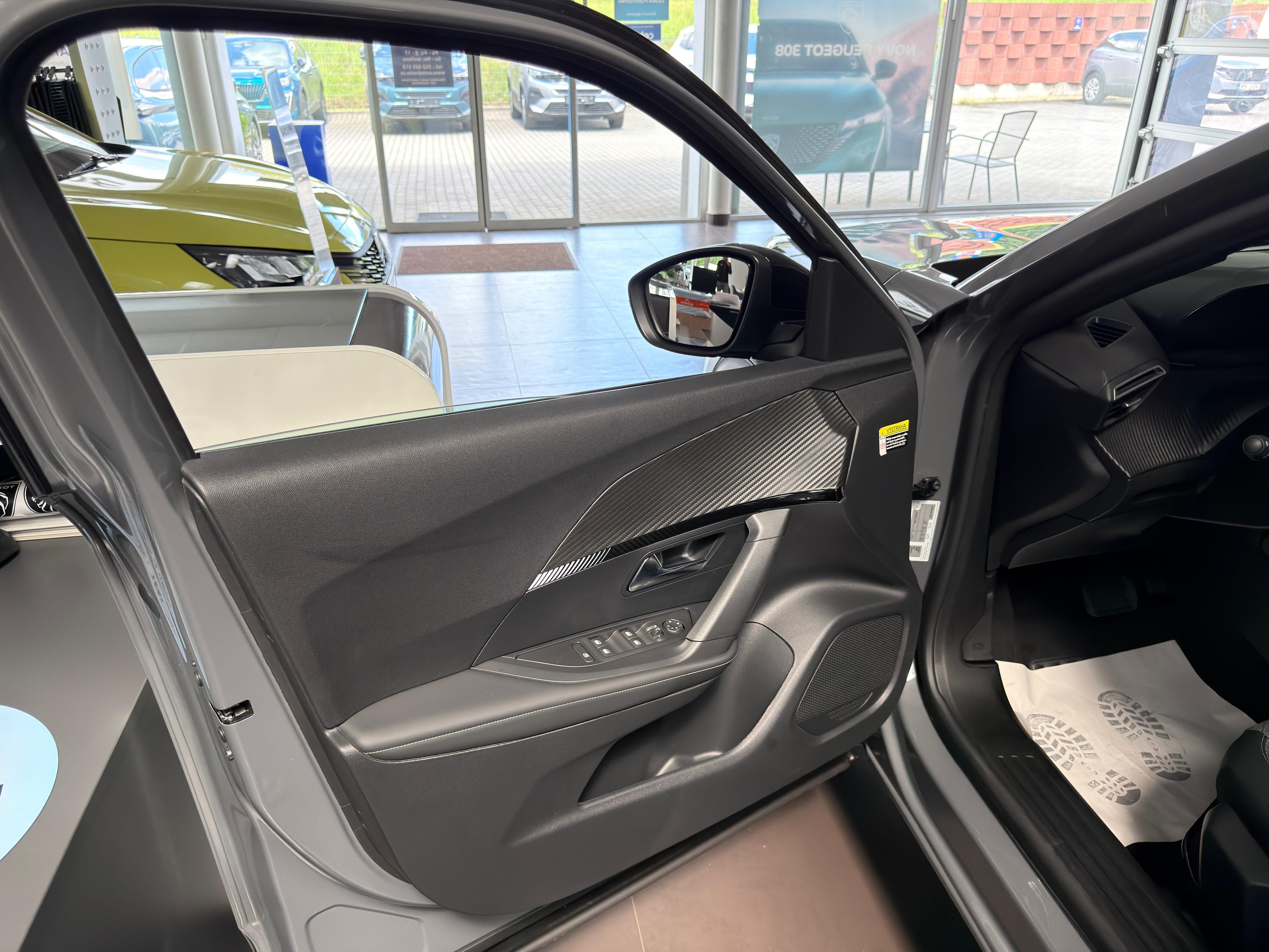 Peugeot 2008, ALLURE Hybrid 110 e-DCS6 - fotka 6