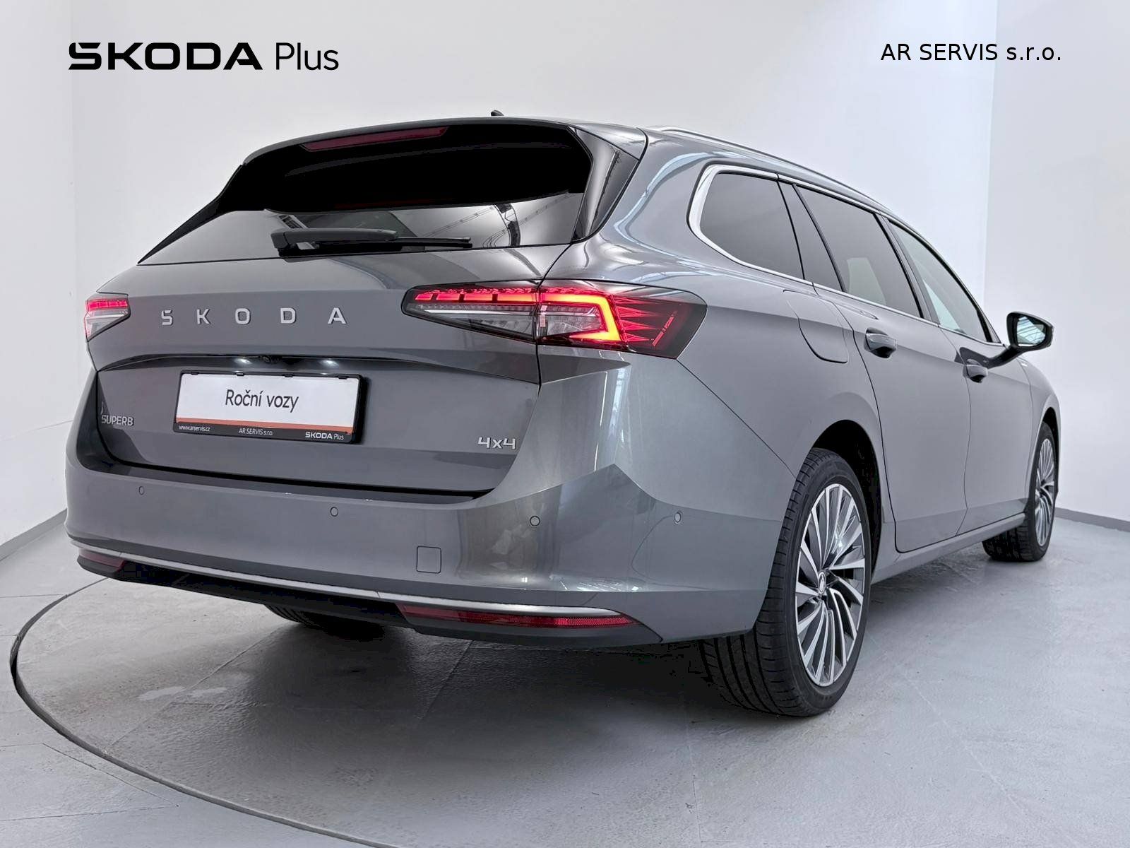 Škoda Superb, COMBI LAURIN a KLEMENT, 2.0TDI - fotka 2
